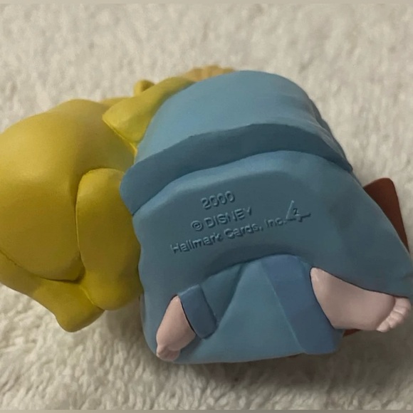 2000 Hallmark Winnie The Pooh Second in Series - Story Time...
